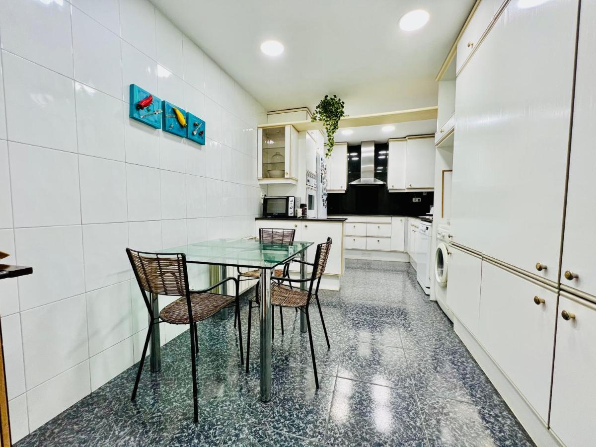Your Second Home In Barcelona With Private Room And Private Bathroom Close To Montjuic, Pl Espana, La Rambla, Ferry Port エクステリア 写真