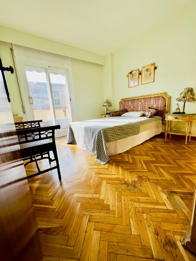 Your Second Home In Barcelona With Private Room And Private Bathroom Close To Montjuic, Pl Espana, La Rambla, Ferry Port エクステリア 写真